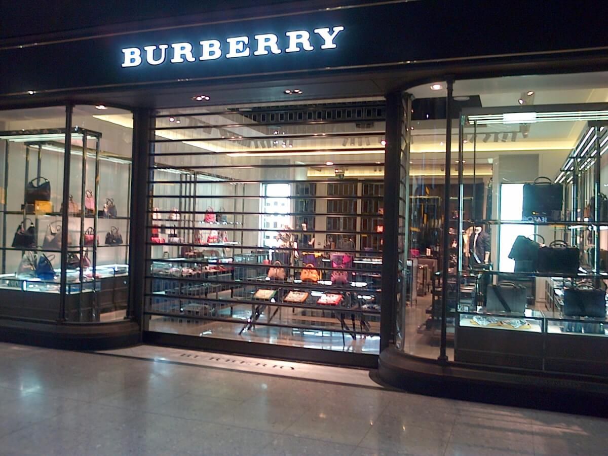 Polycarbonate roller shutter keeping a Burberry window display visible