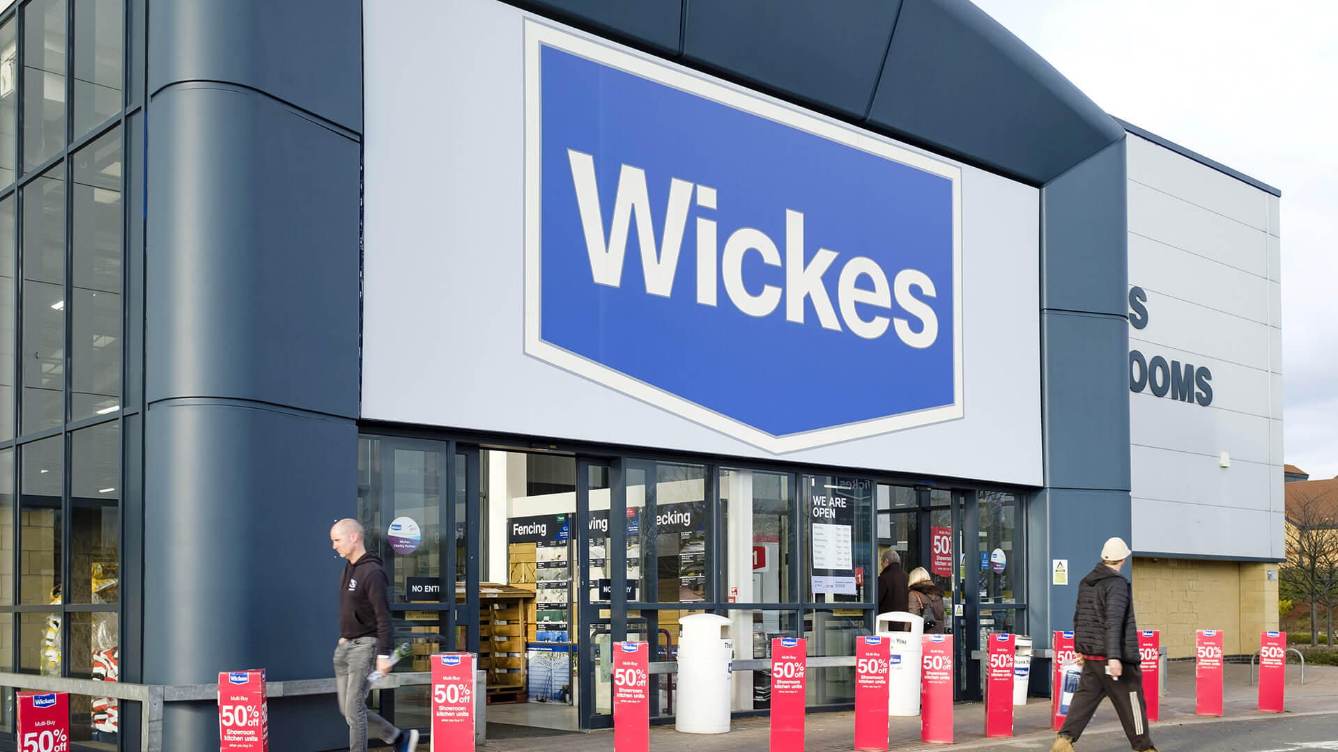 Aluminium curtain walling for a Wickes store frontage